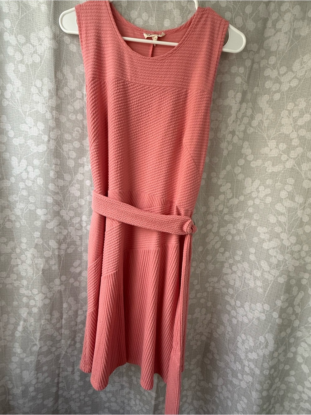52seven Coral Textured Sleeveless Midi Dress with Self Tie